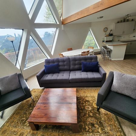 Surf Dome At Otter Rock Villa Exterior photo